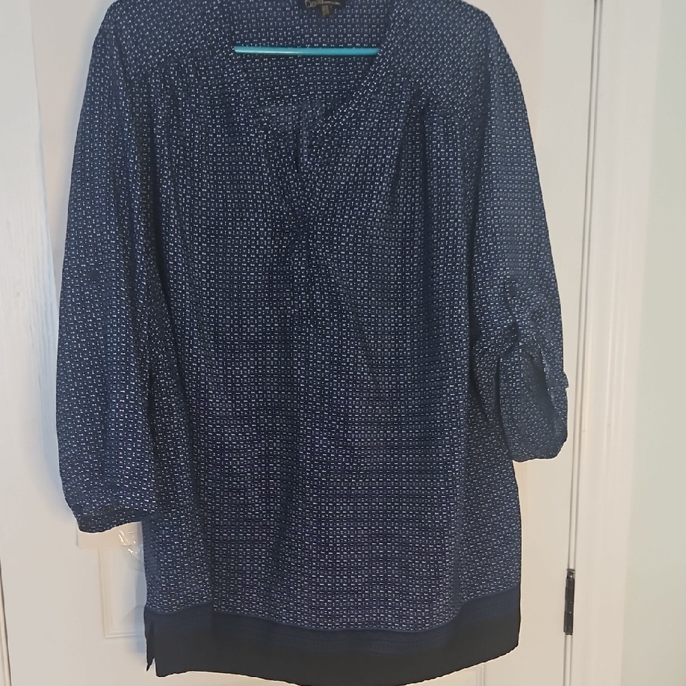 Dalia Size 3x Navy Blue Blouse with Pattern